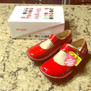 Algeria Paloma Cherry Patent 37 (7-7.5)